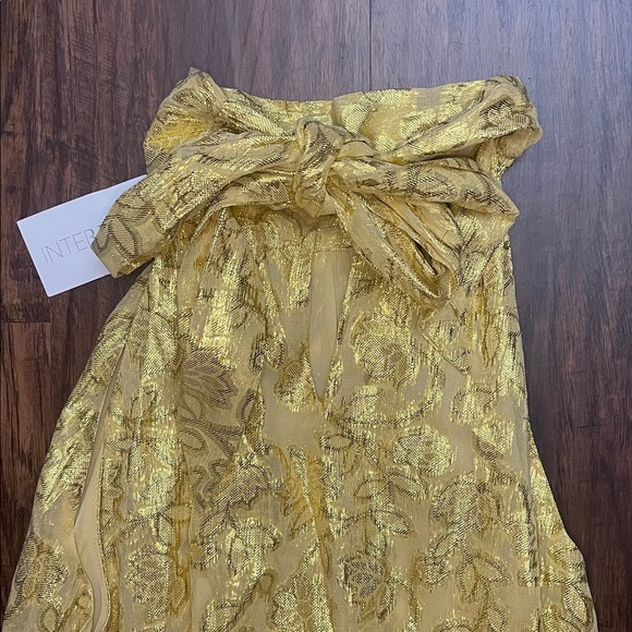 NWT Saylor Alexi Halter tie neck Gold Shiny Gown dress Medium - Picture 13 of 16